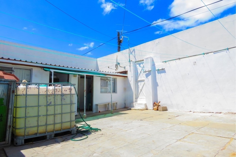 To Let 3 Bedroom Property for Rent in Woodstock Western Cape